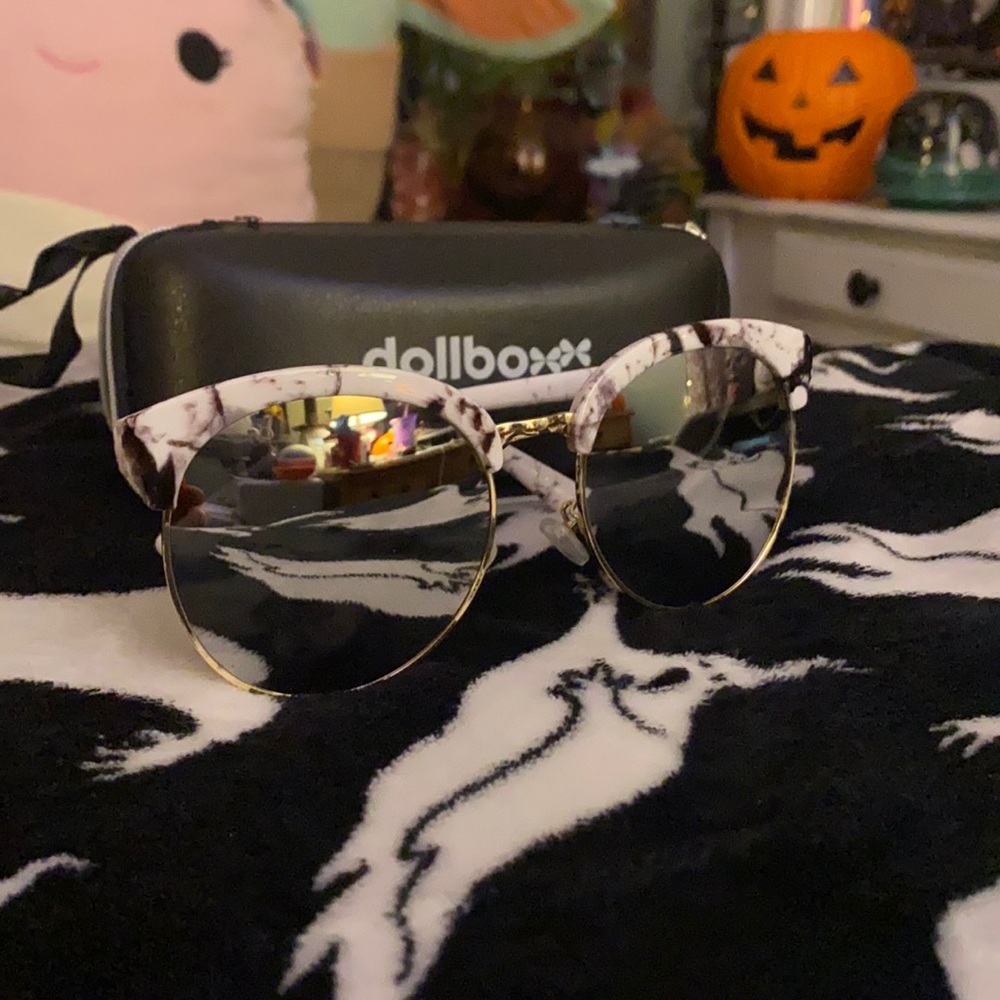 Paris - silver marble sunnies